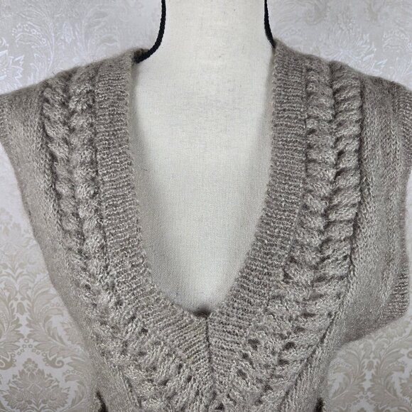 Buffalo David Bitton Size Medium Tan Knit Sweater Vest Front Pockets Pullover - Picture 2 of 13